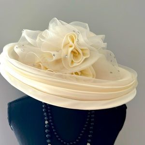 NWT Deborah Fashions Ivory/cream wool hat special event church/Kentucky derby